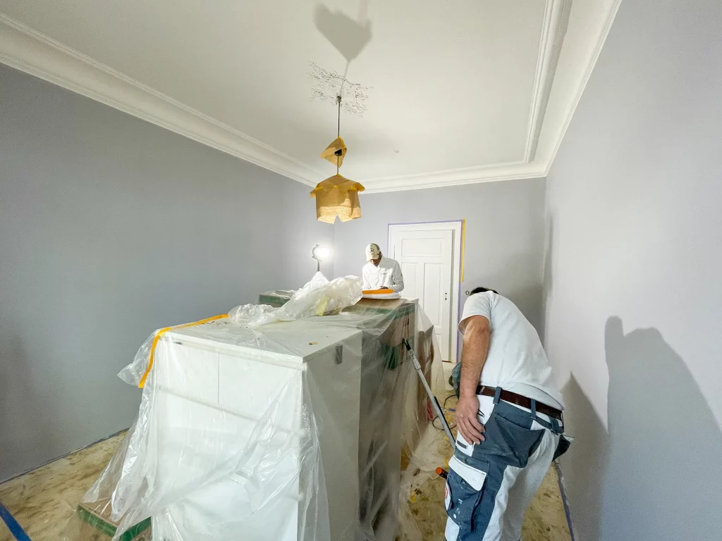 Lehmputz im Schlafzimmer als Wandfarbe | Gesundes Wohnen | Maler München