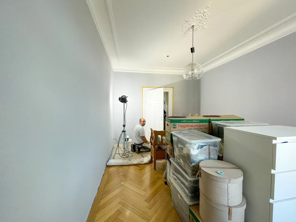 Lehmputz im Schlafzimmer als Wandfarbe | Gesundes Wohnen | Maler München